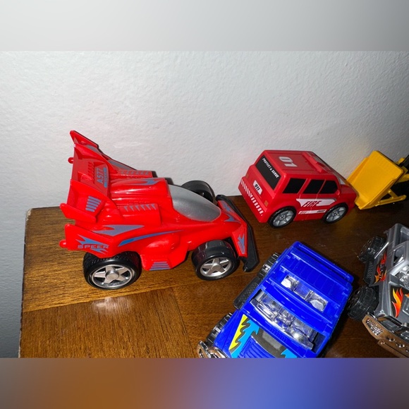 Assorted Toddler Toy Cars Set -‎ Red, Blue, Silver, Orange - Picture 4 of 7